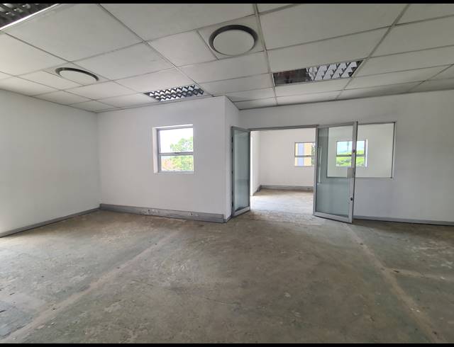 2,344M² OFFICE TO LET IN VORNA VALLEY